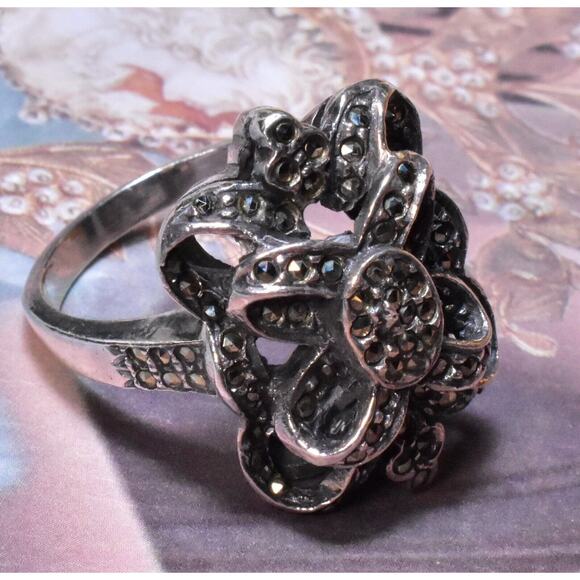 VTG 925 Sterling Silver Marcasite Art Deco Bow Ribbon Ring Approximate Size 8 - Picture 6 of 16